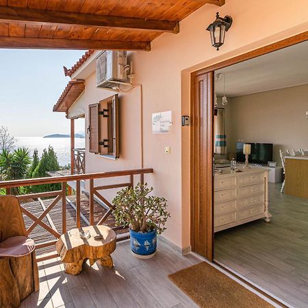 Paralio Astros Beachfront Suites Xiropigado Dış mekan fotoğraf