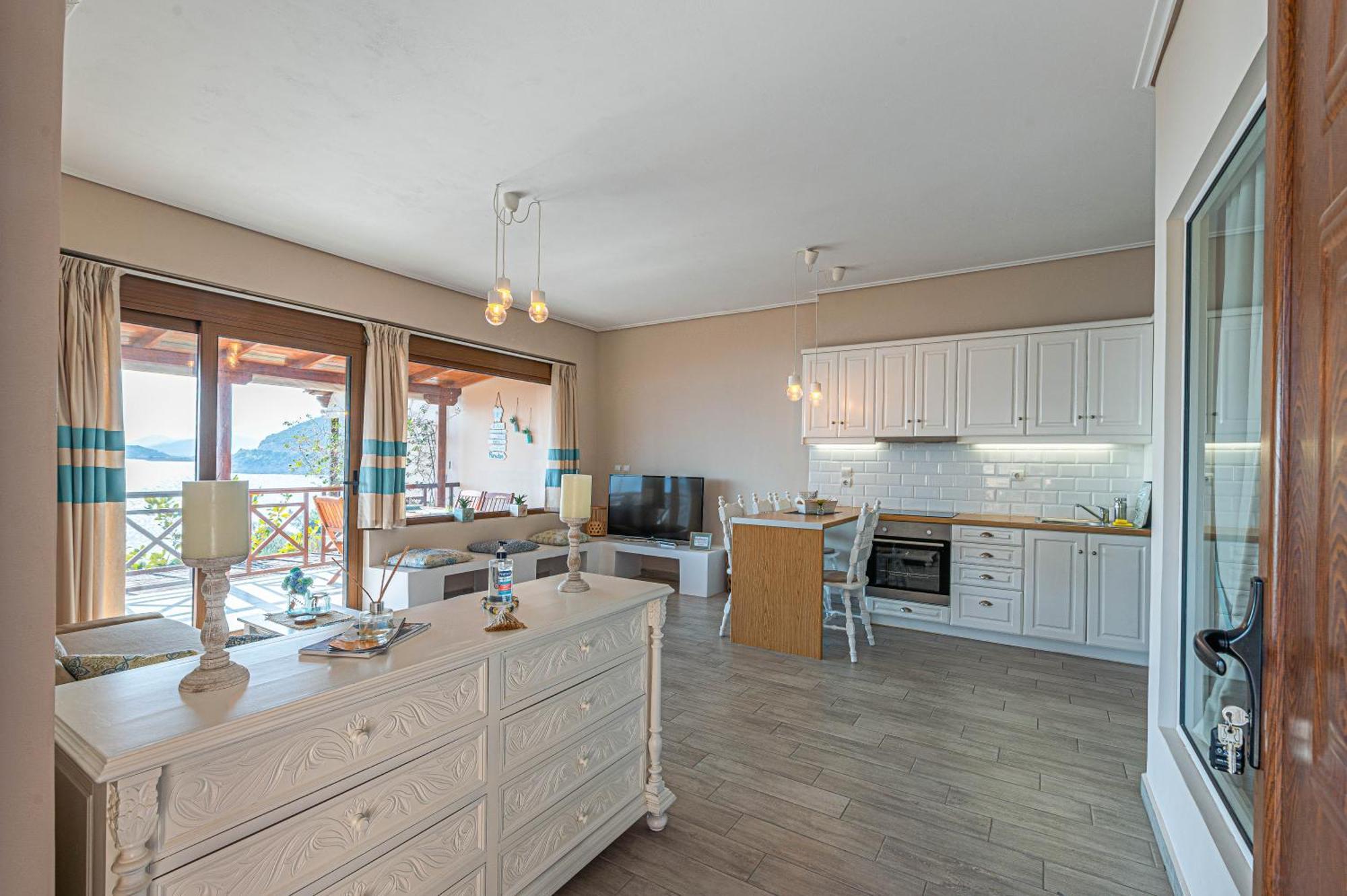 Paralio Astros Beachfront Suites Xiropigado Dış mekan fotoğraf