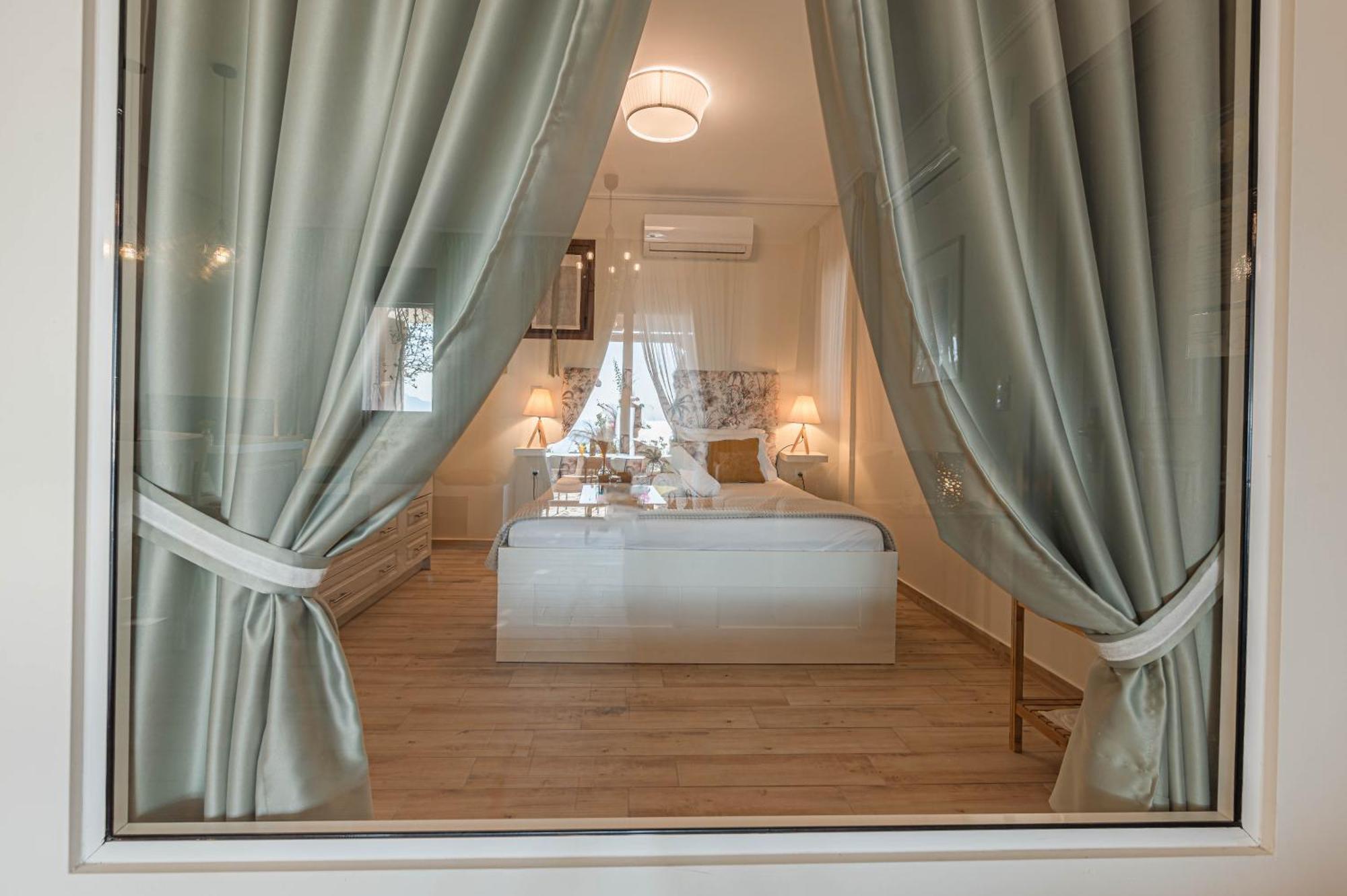 Paralio Astros Beachfront Suites Xiropigado Dış mekan fotoğraf