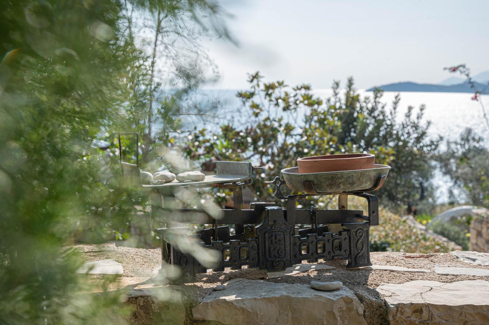 Paralio Astros Beachfront Suites Xiropigado Dış mekan fotoğraf