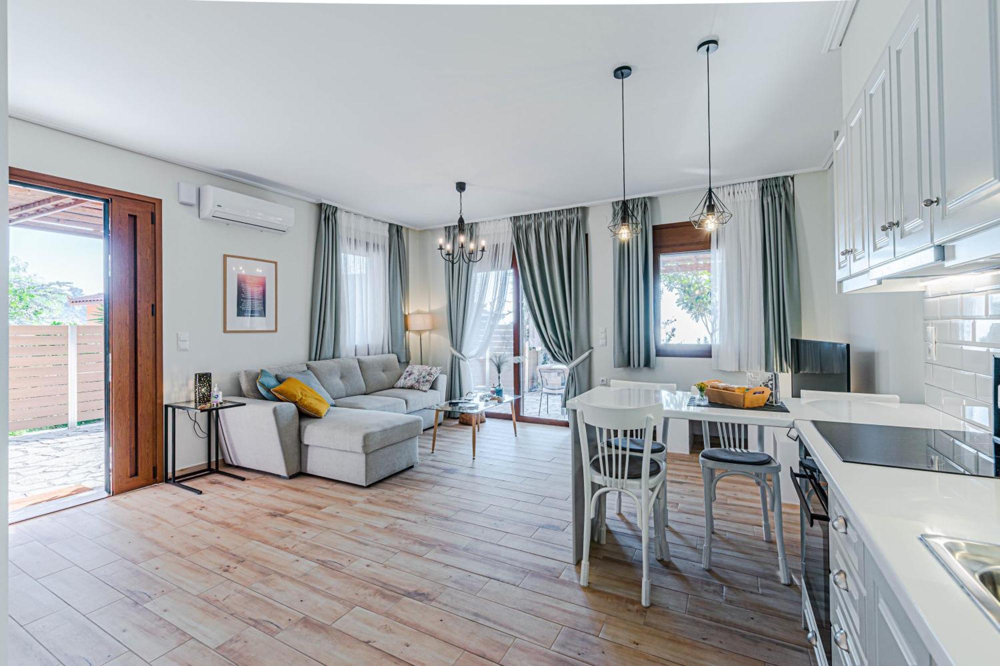 Paralio Astros Beachfront Suites Xiropigado Dış mekan fotoğraf