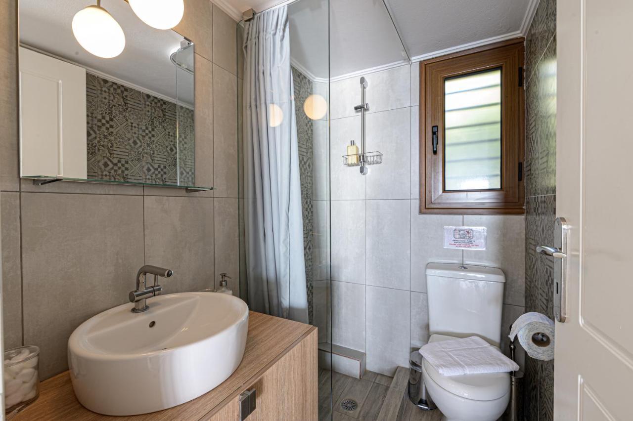 Paralio Astros Beachfront Suites Xiropigado Dış mekan fotoğraf