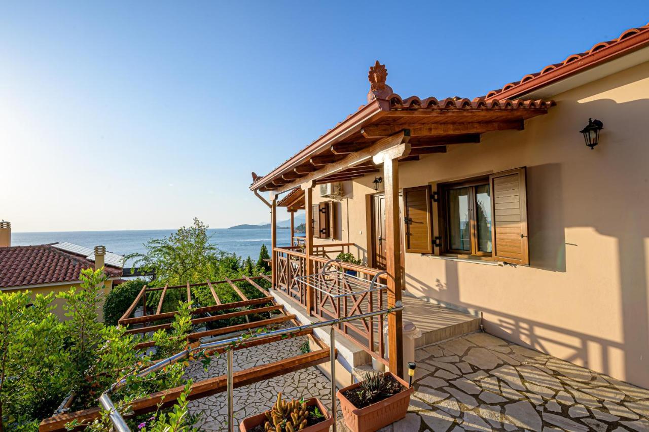 Paralio Astros Beachfront Suites Xiropigado Dış mekan fotoğraf